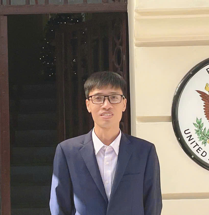 Thầy giáo Trần Văn Thắng